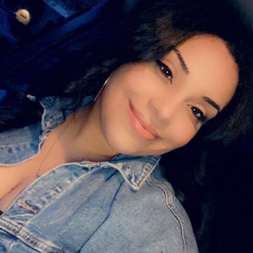 Meet your Posher, Briana